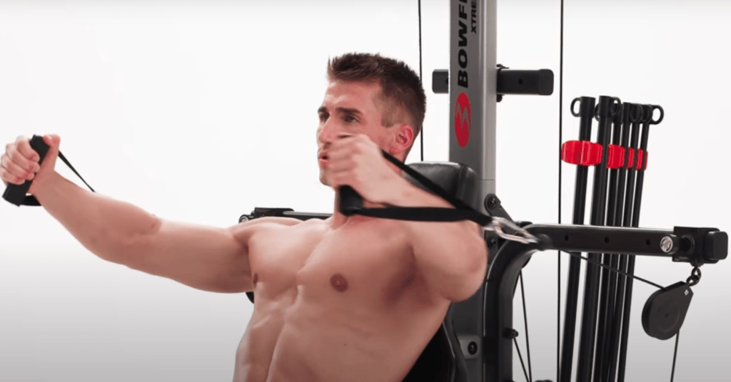 Man using Bowflex Xtreme 2 SE